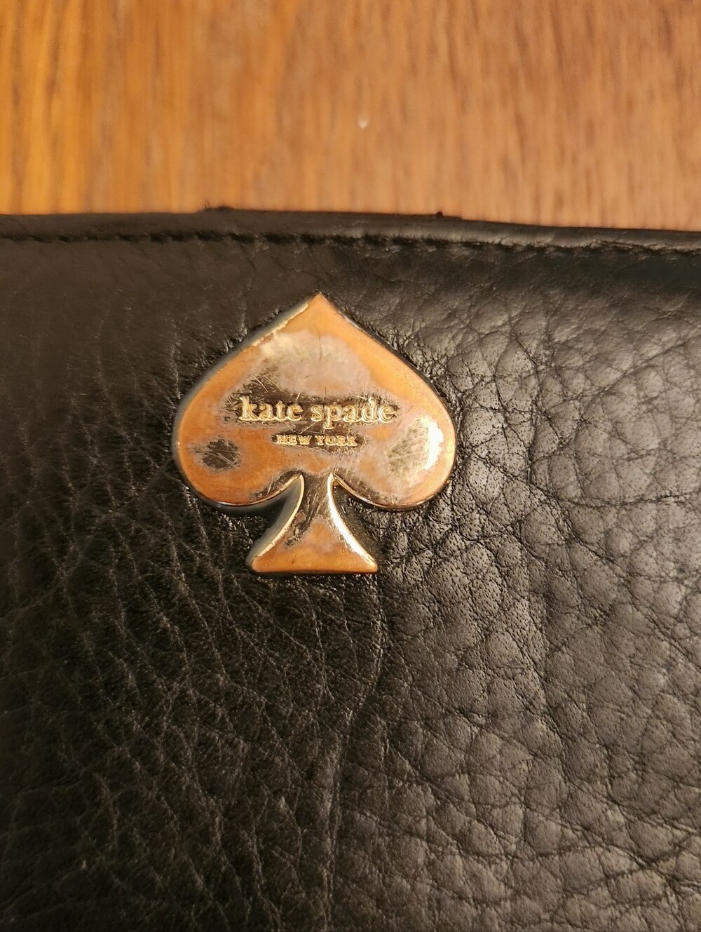 kate spade Vintage Black Pebbled Leather Wallet Gold Spade Accent Circa 2015 - Picture 2 of 6